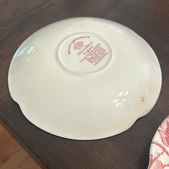 Johnson Bros England Teacup and Saucer sets (2) Chippendale Red Vintage - Picture 9 of 11